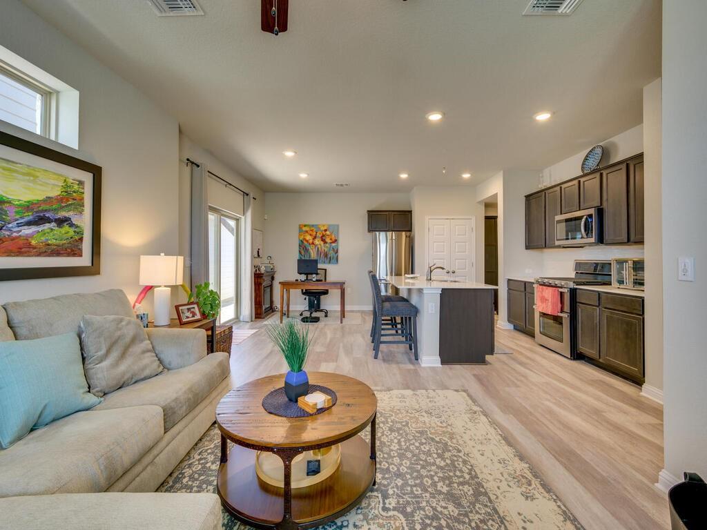 7702 Dylan DR — photo 3
