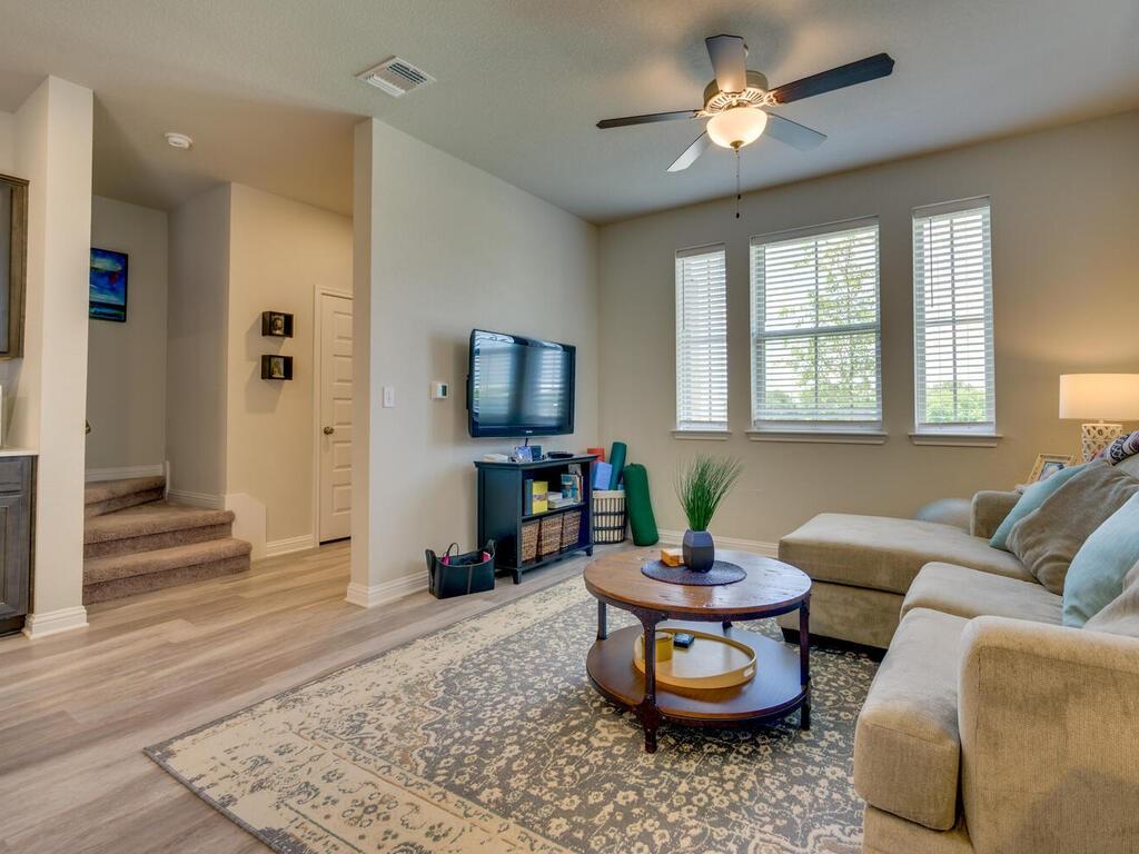 7702 Dylan DR — photo 5