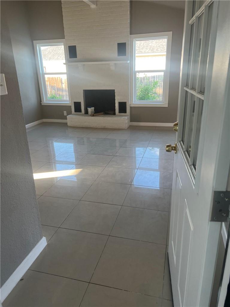 15504 Spring Hill LN — photo 5