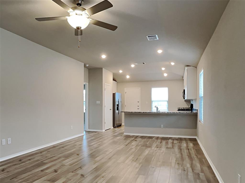 5240 Gallop LN — photo 3