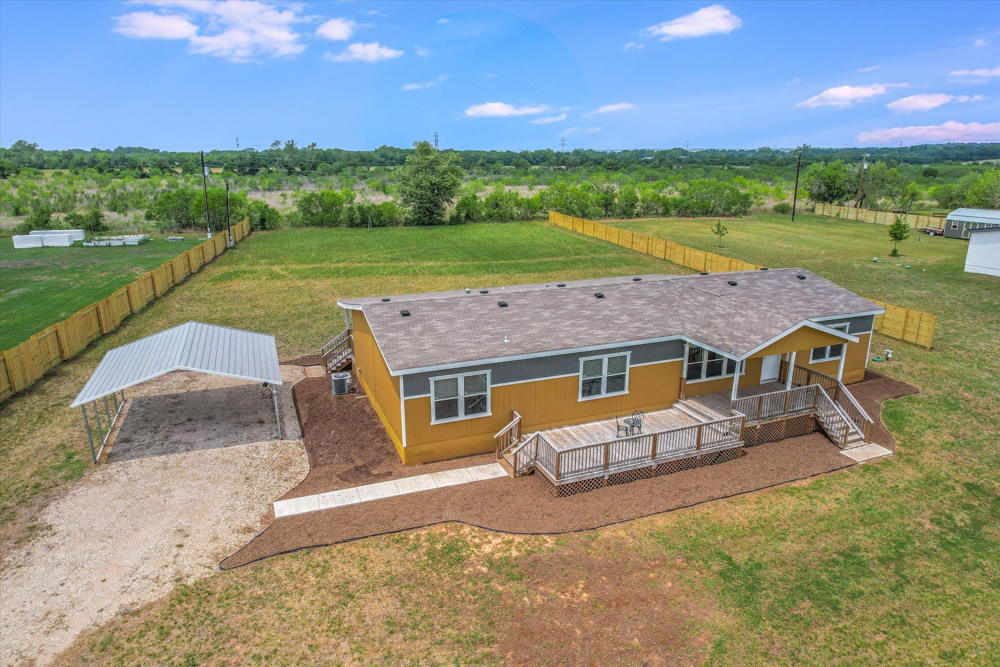 202 Lazy River LN — photo 3