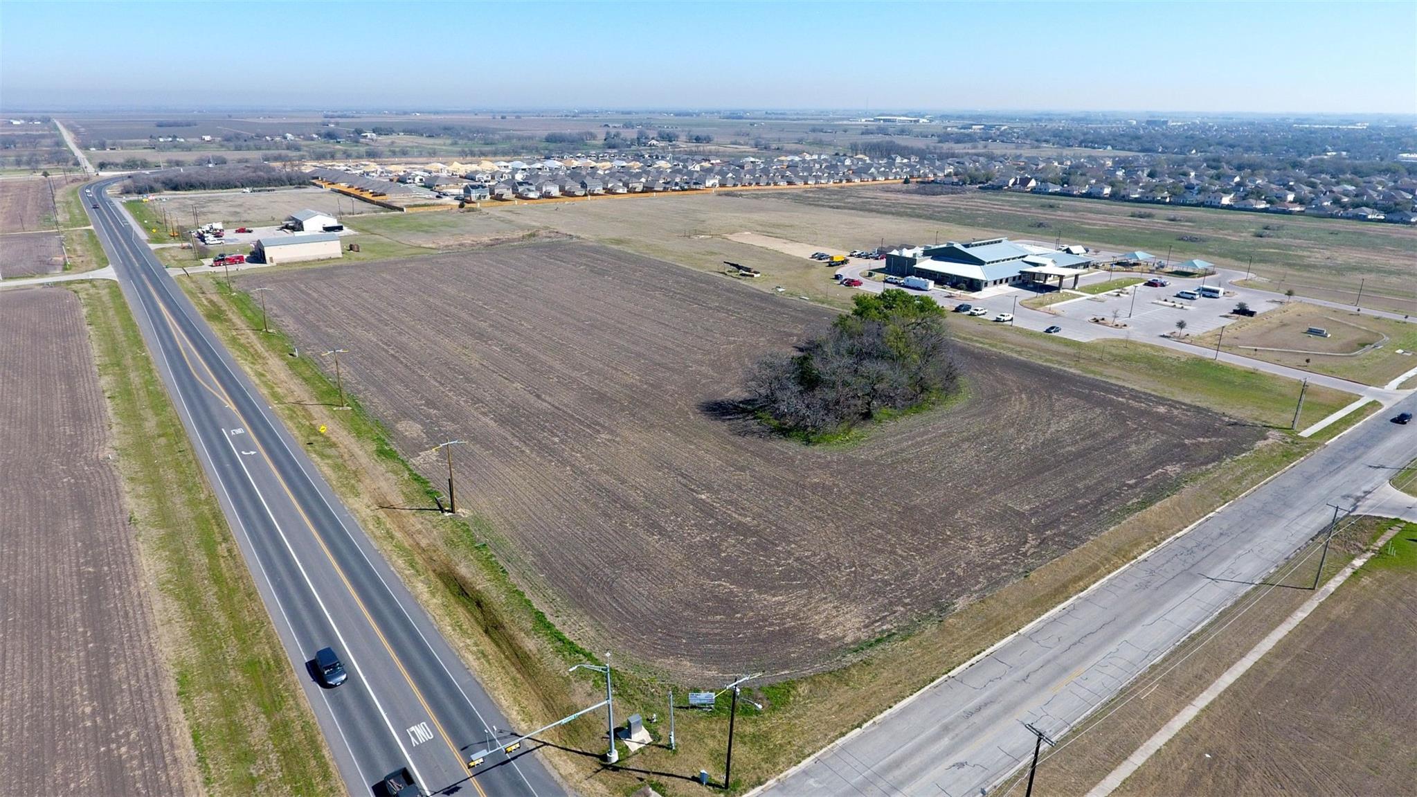 709 Carlos G Parker BLVD — photo 4