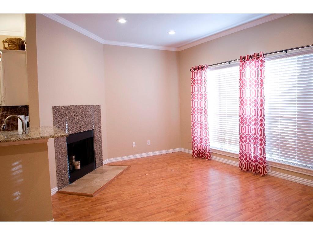 915 22 1/2 ST #103 — photo 3