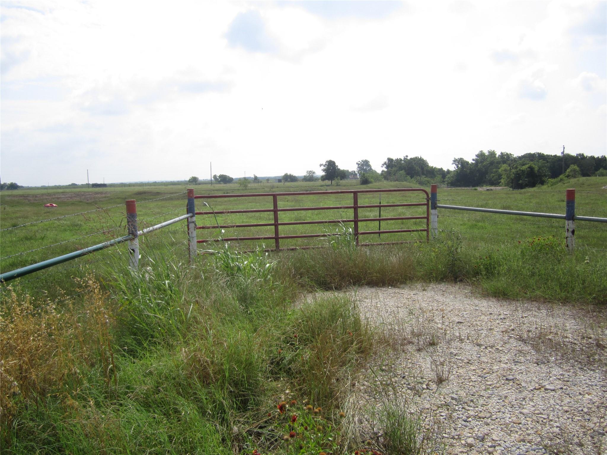1602 County Road 470 — photo 3