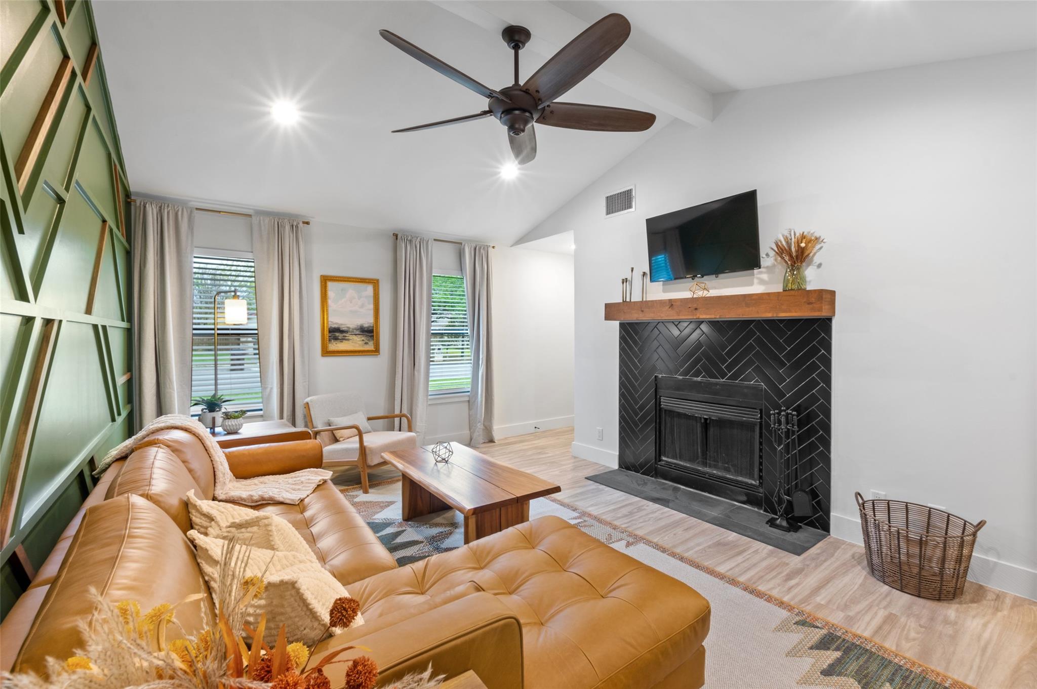 801 Forest Glen CV — photo 3