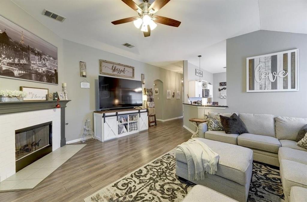 1307 Ridgewood DR — photo 3