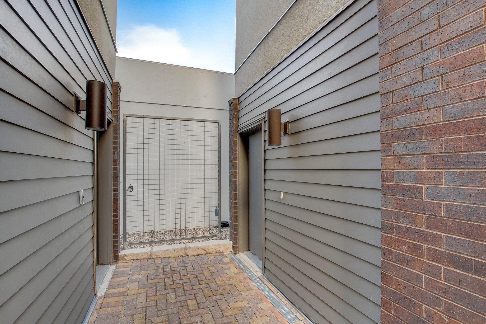 1702 Lamar BLVD #11 — photo 5