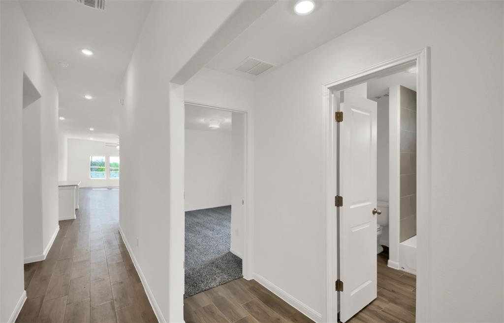 133 Woods Edge LN — photo 4