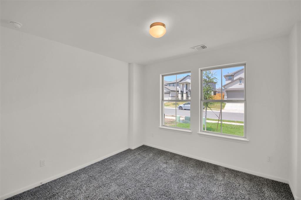 133 Woods Edge LN — photo 5