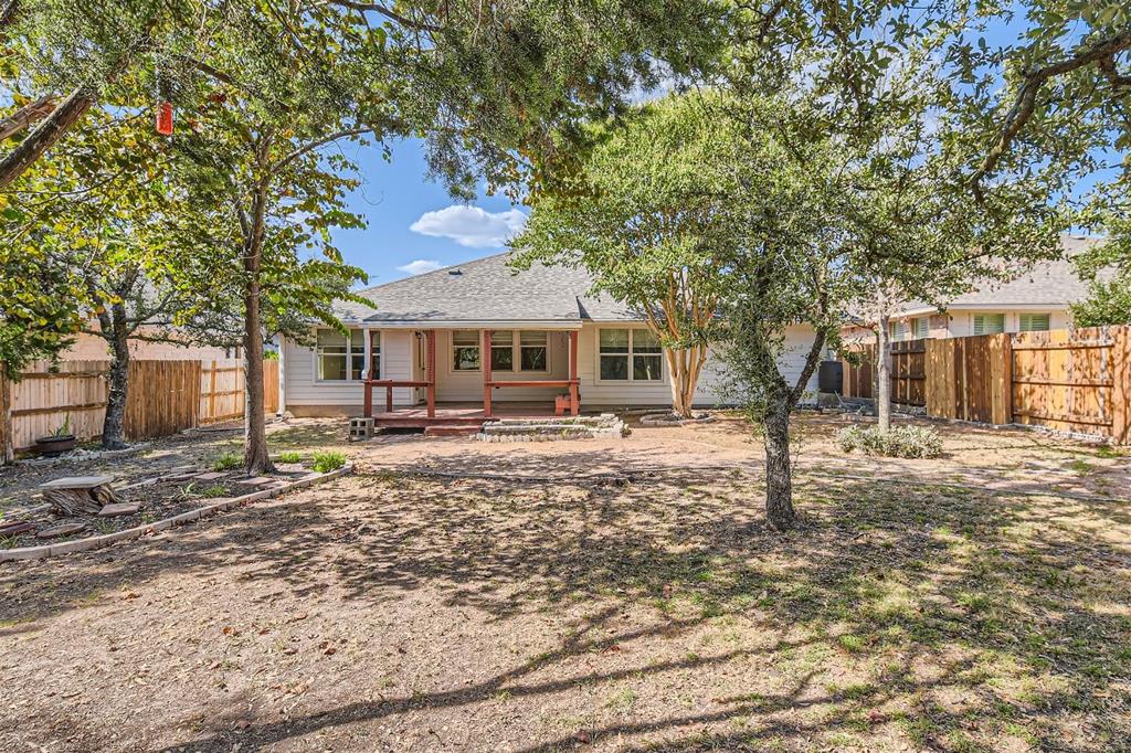 351 Canterbury DR — photo 3