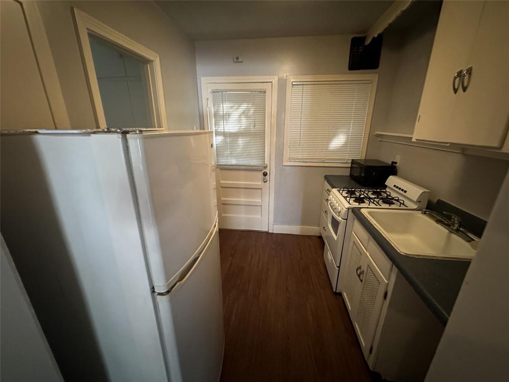 1009 25th ST #C — photo 3