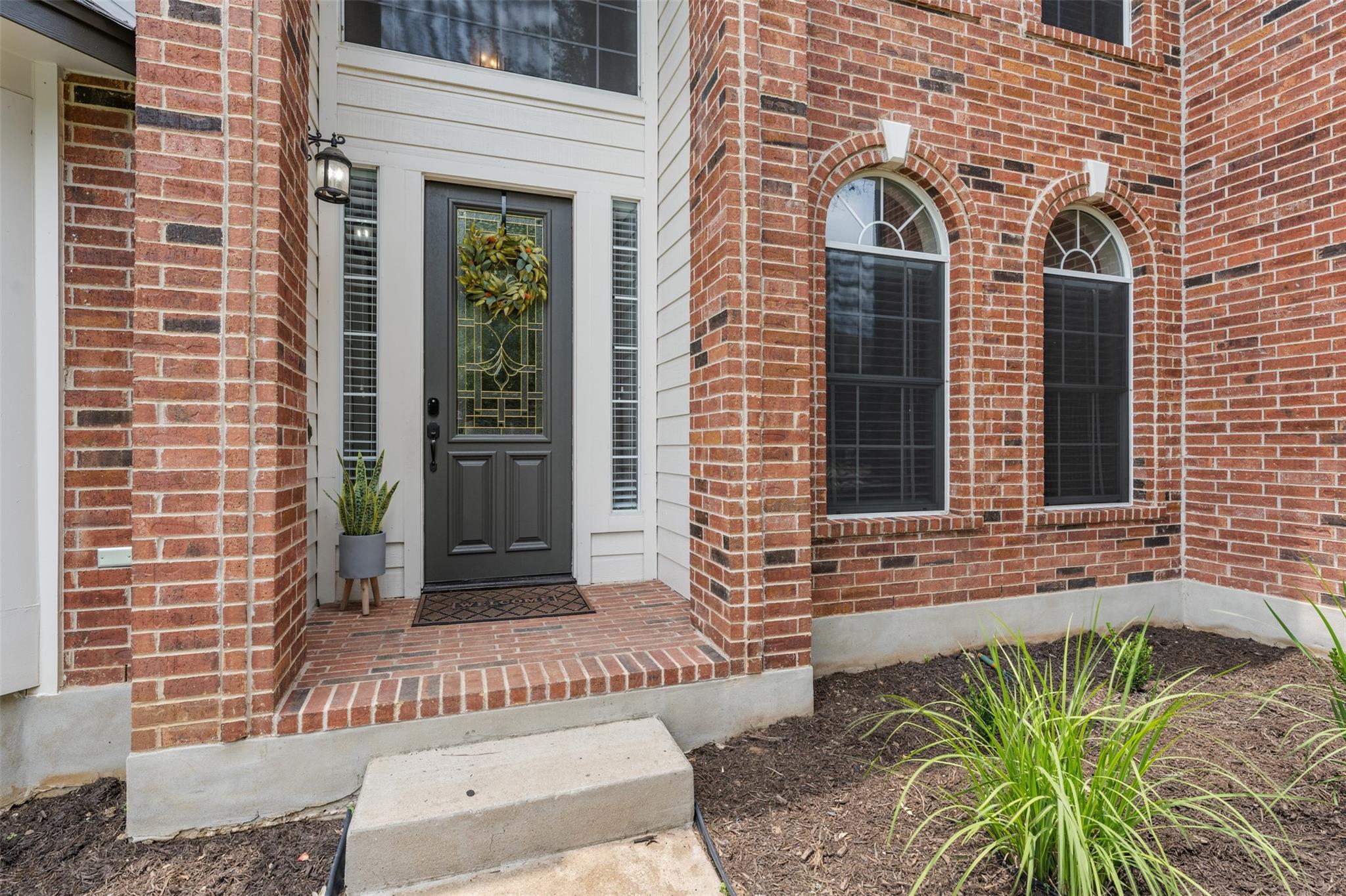 12014 Yarbrough DR — photo 3