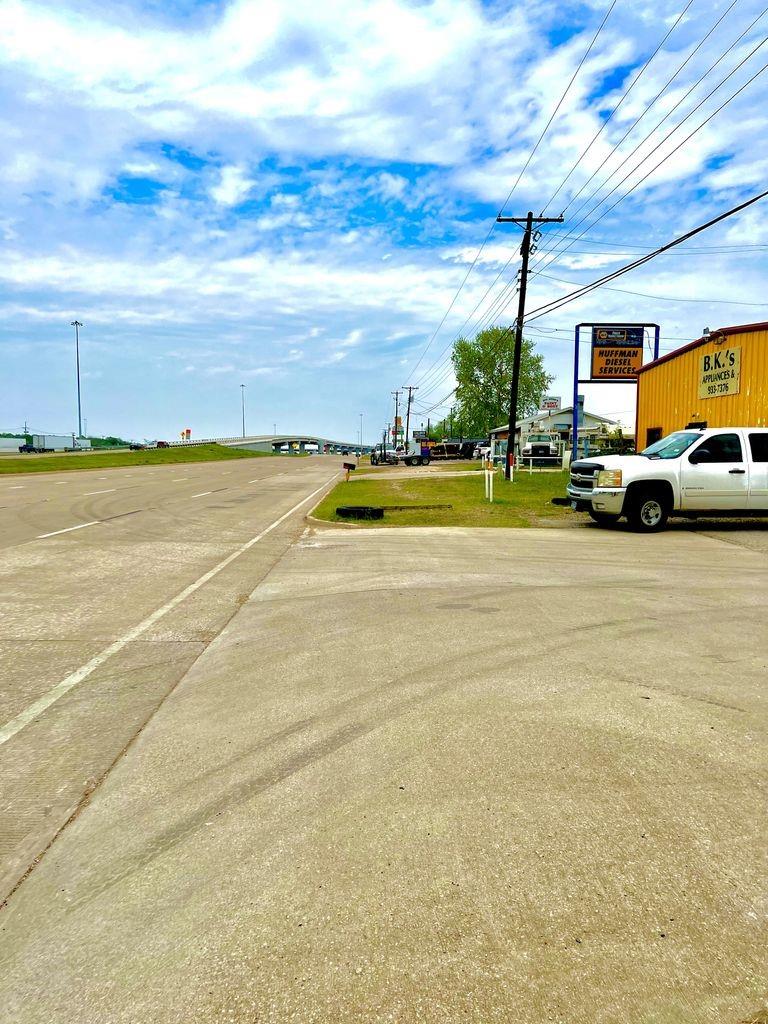 2020 Interstate 35 — photo 3