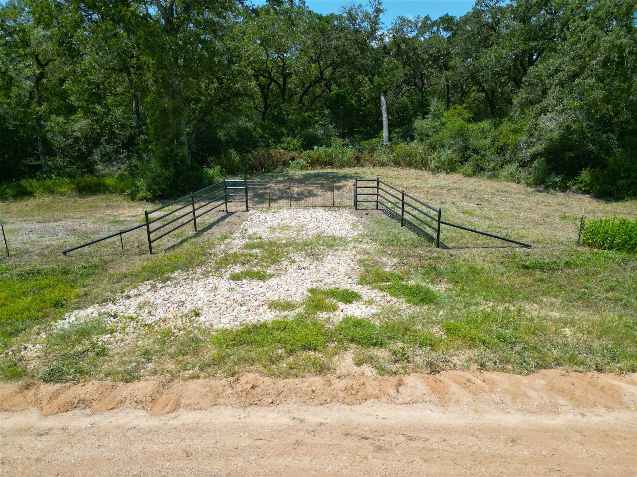 1742 County Road 413
