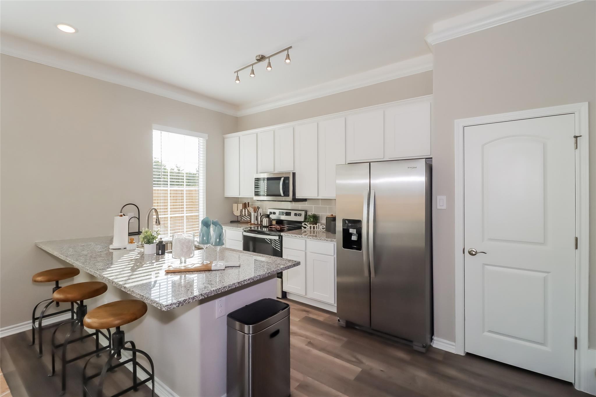 459 Northwood DR — photo 3