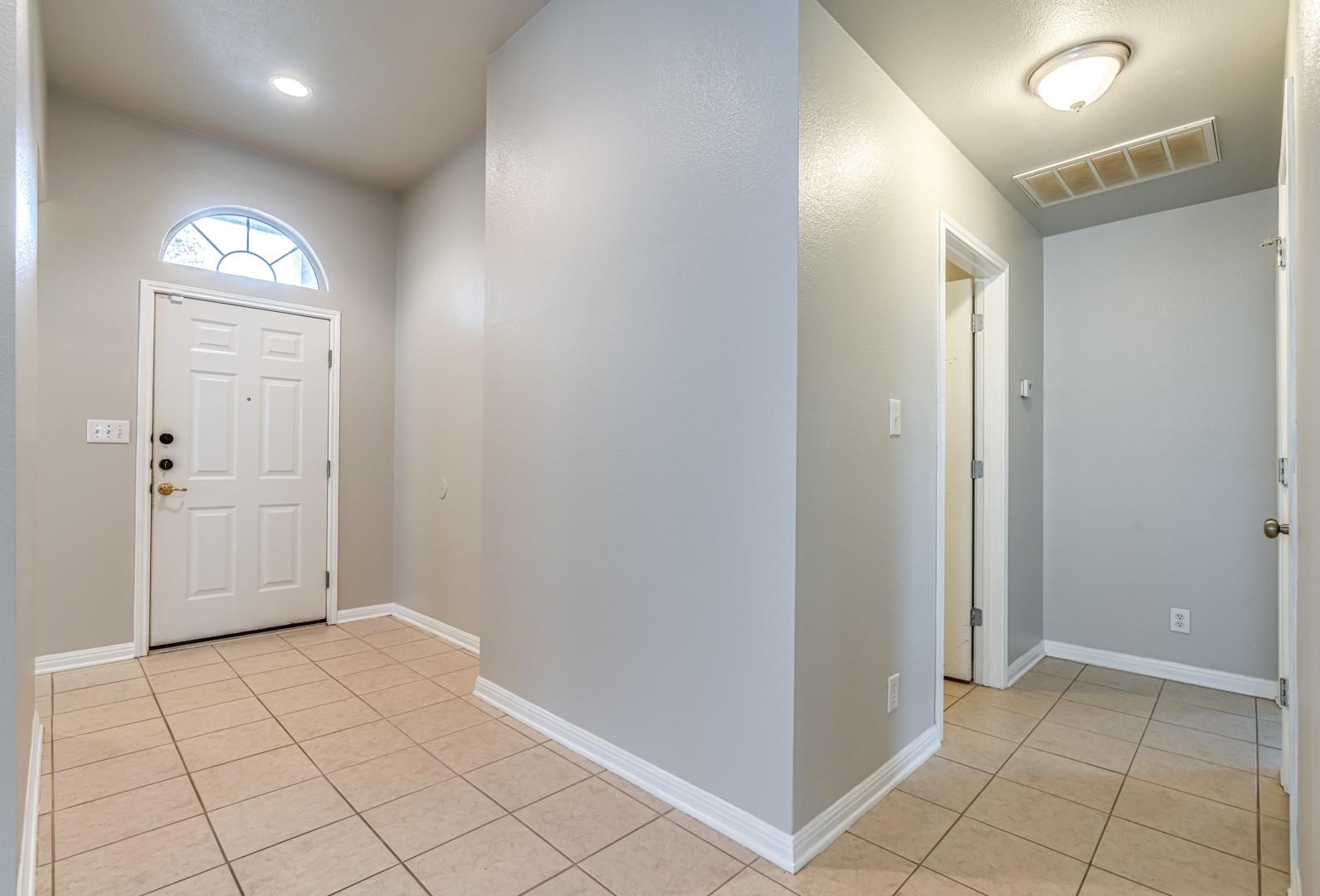 8518 Trumpet CIR — photo 3