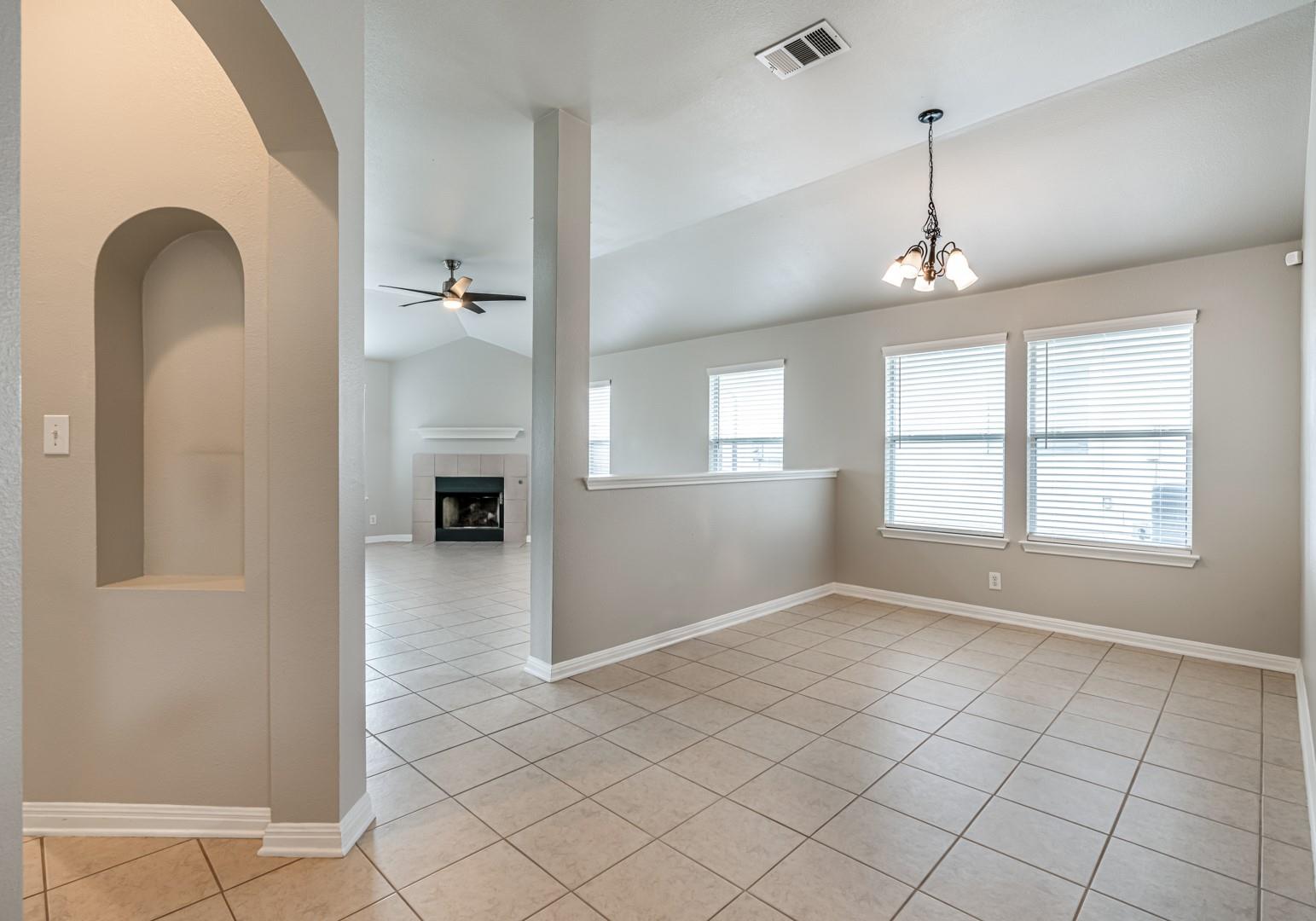 8518 Trumpet CIR — photo 4