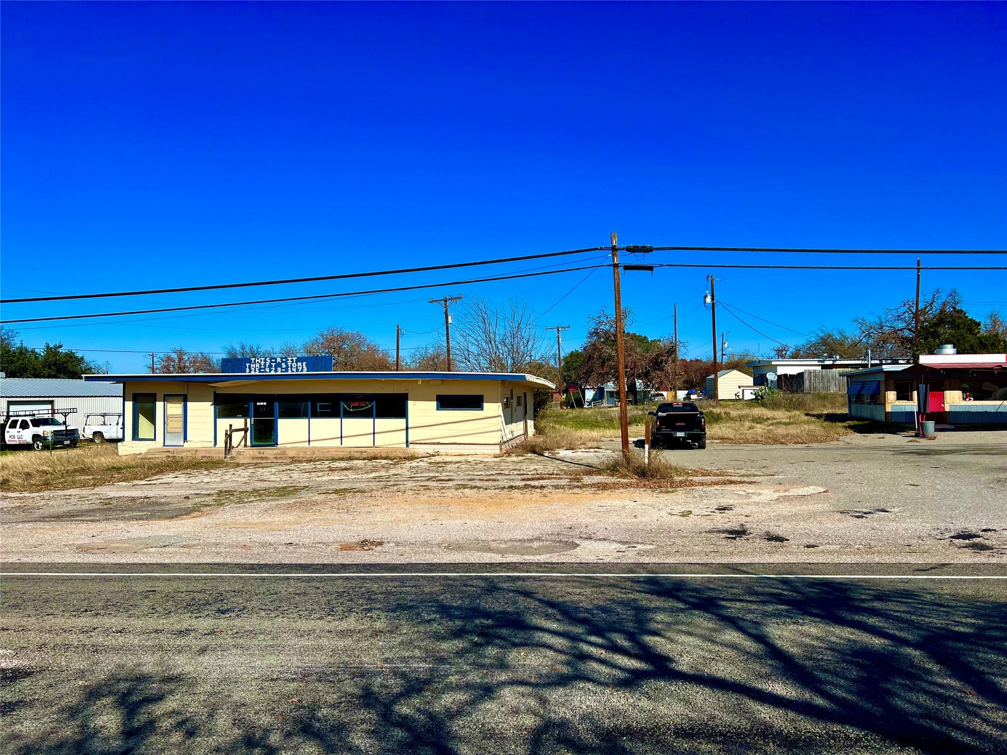 220 HWY 261 — photo 3