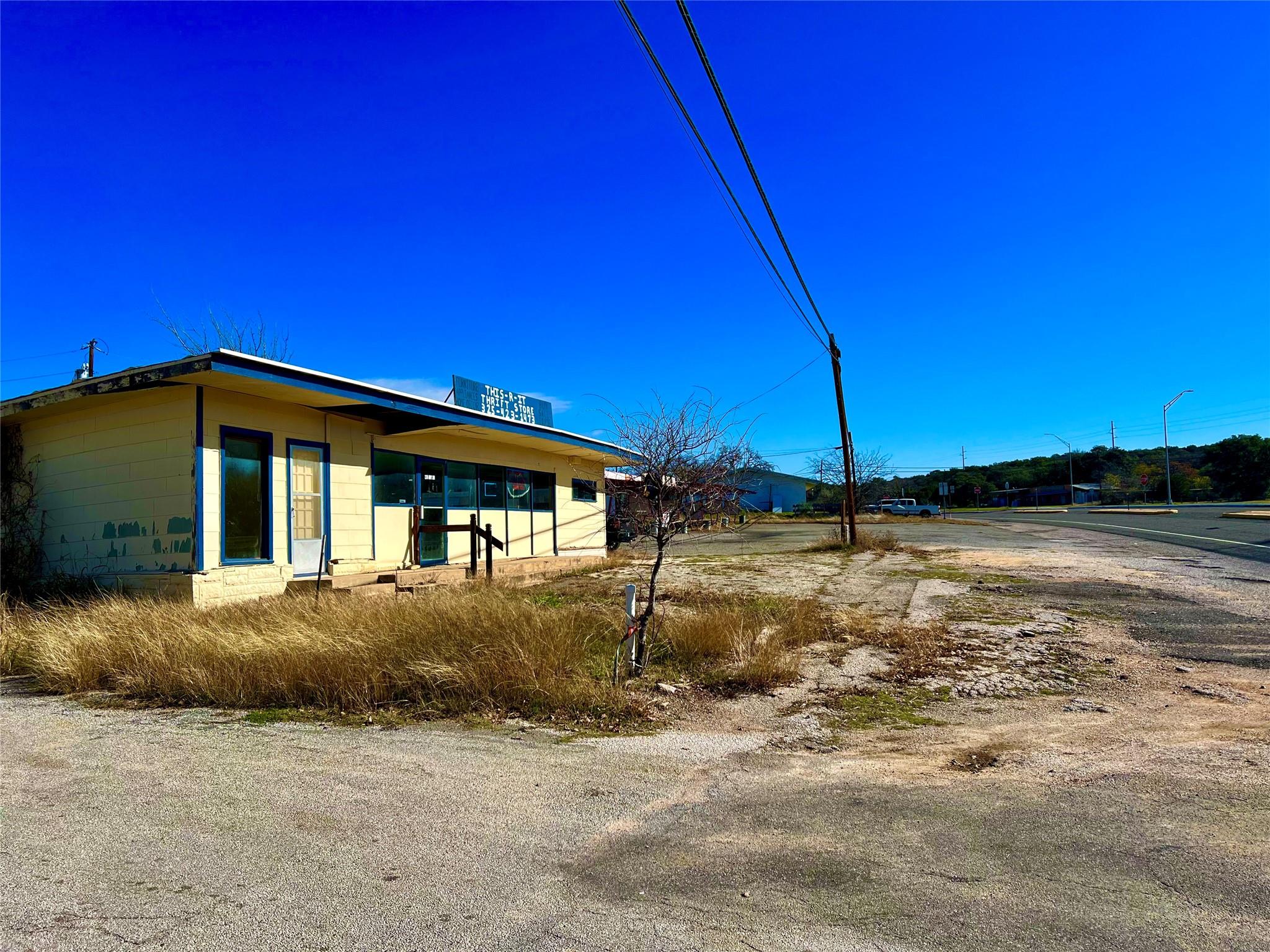 220 HWY 261 — photo 5