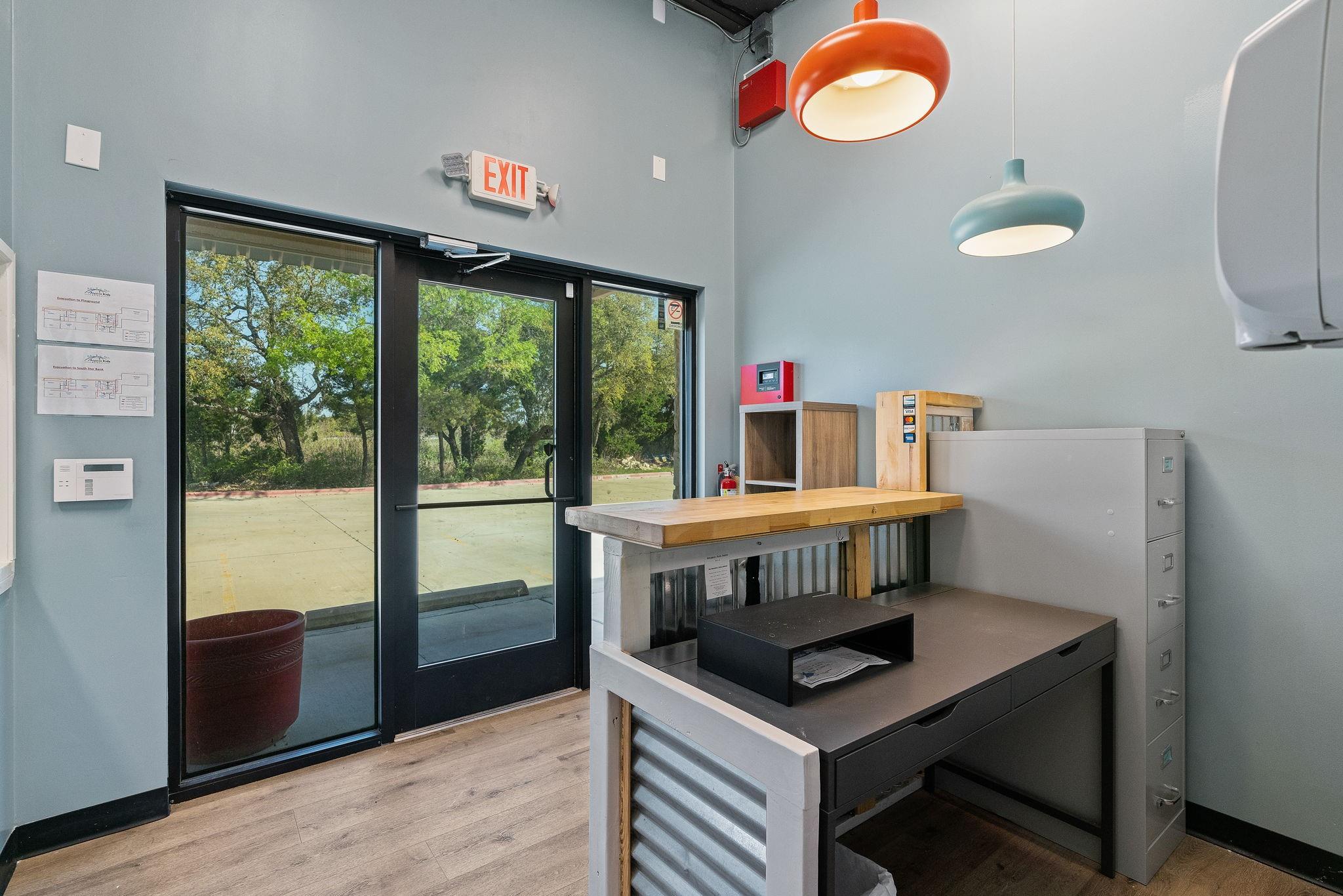 6111 FM 620 RNCH — photo 4