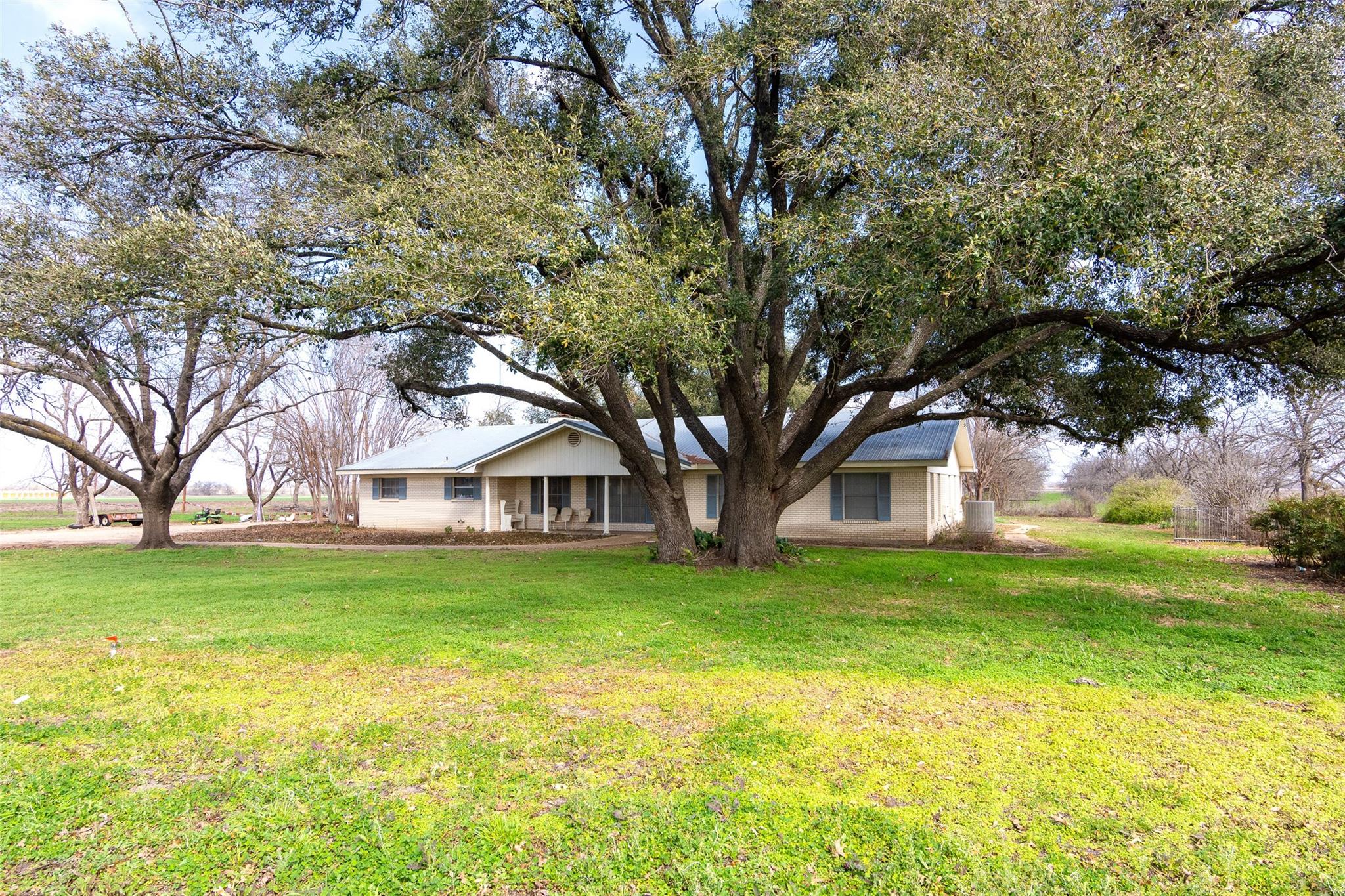 3310 N Main ST — photo 3