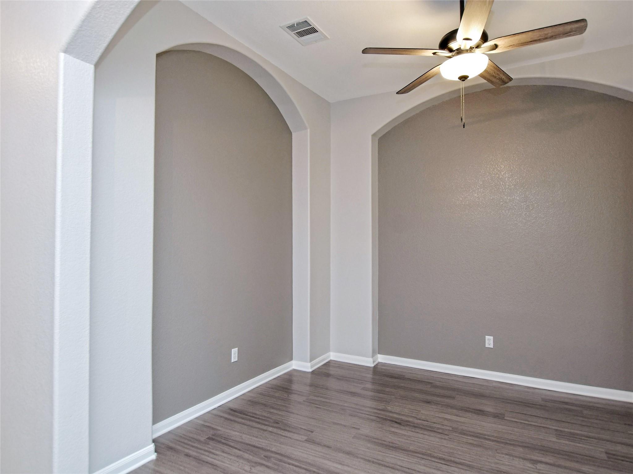 913 Old Wick Castle WAY — photo 4