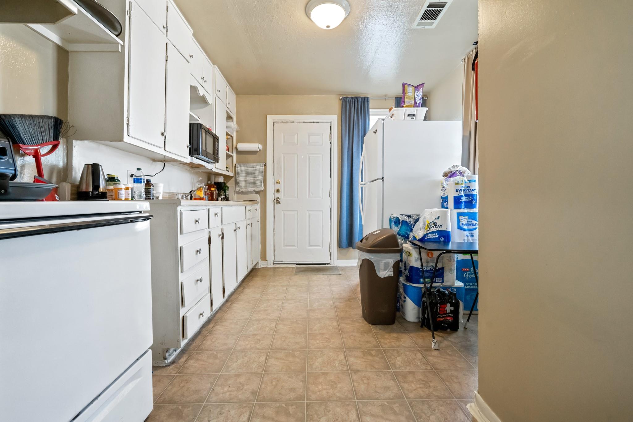1104 York Ave — photo 5