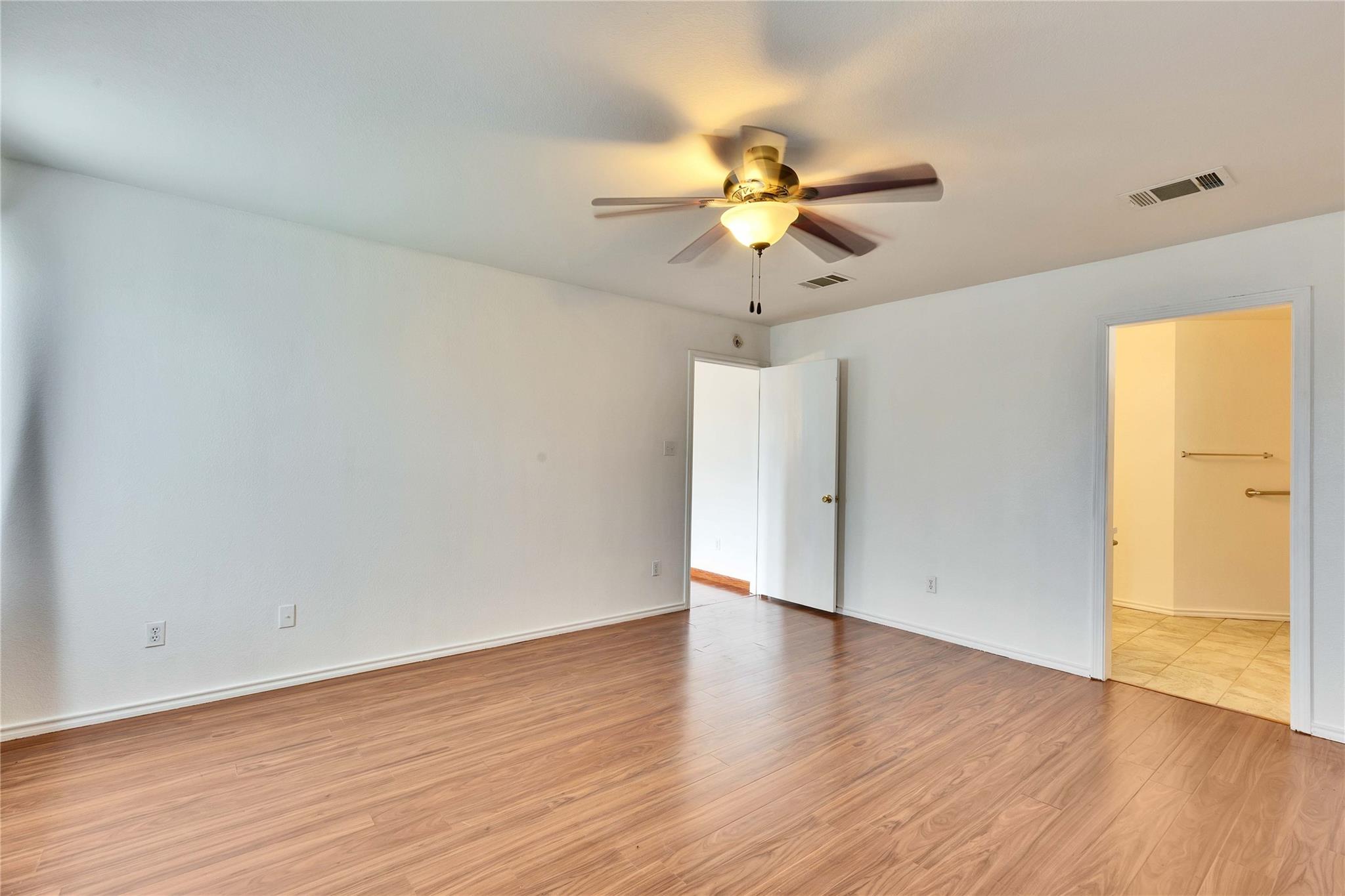 117 Gillespie LN — photo 5