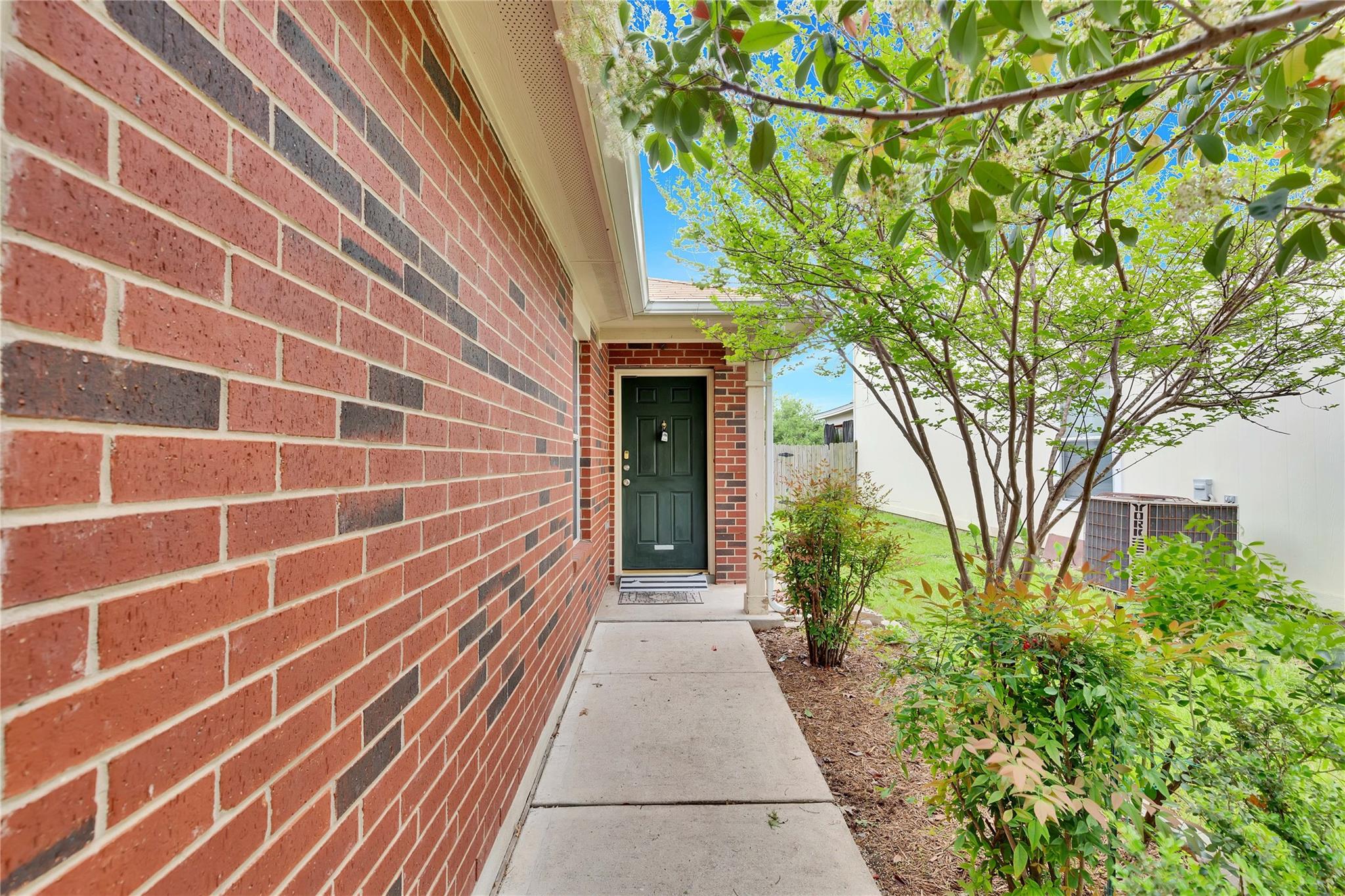 117 Gillespie LN — photo 4