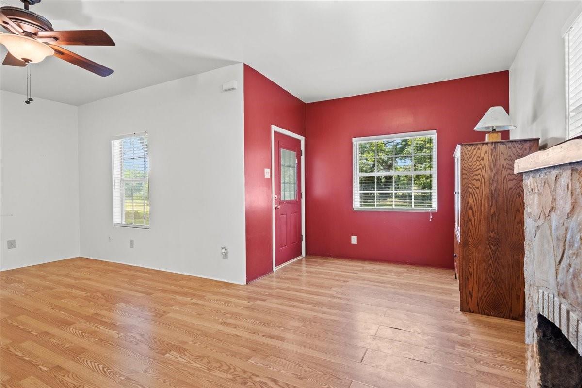 850 Ewelling LN — photo 3