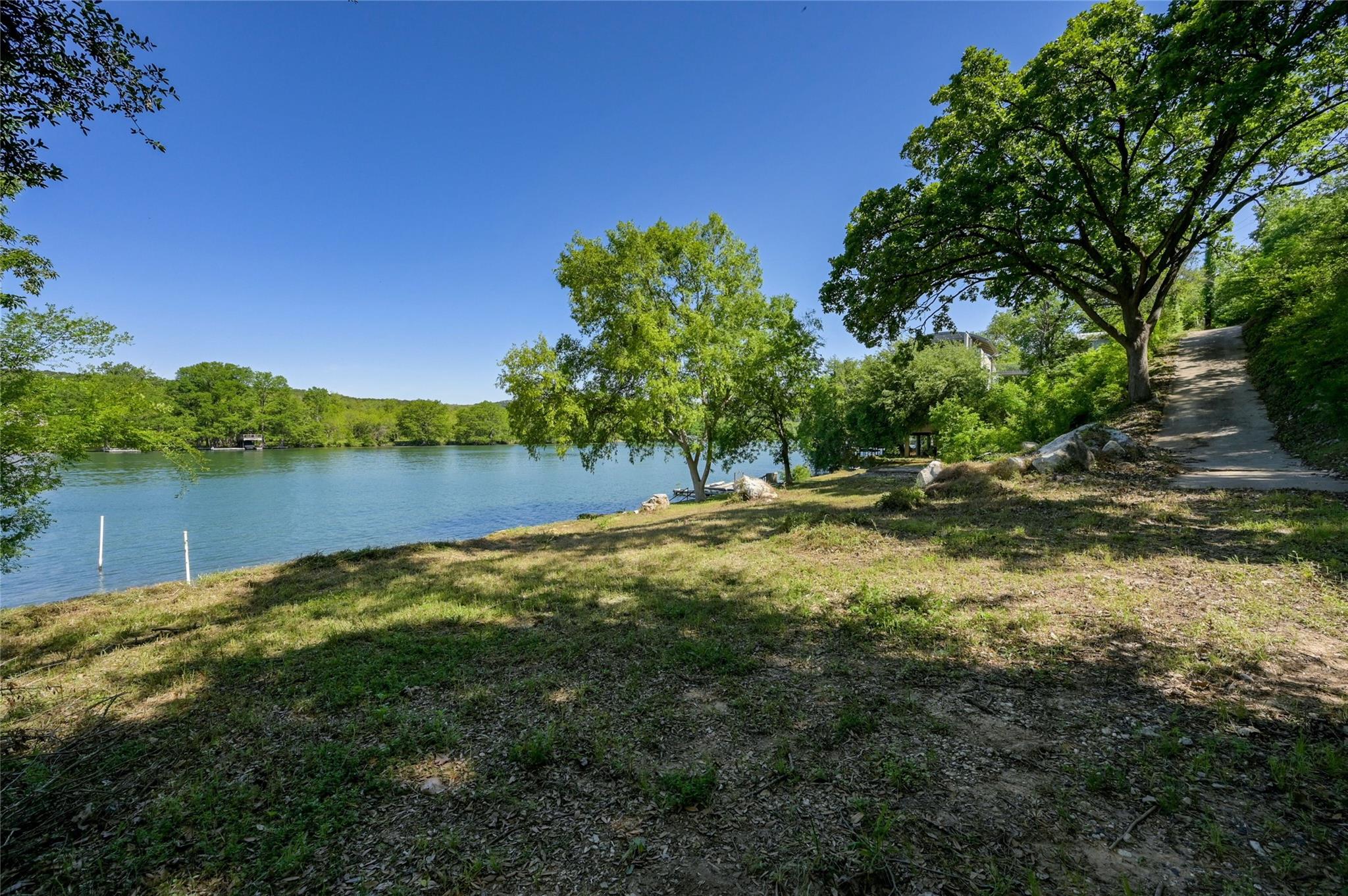 4200 Rivercrest DR — photo 5