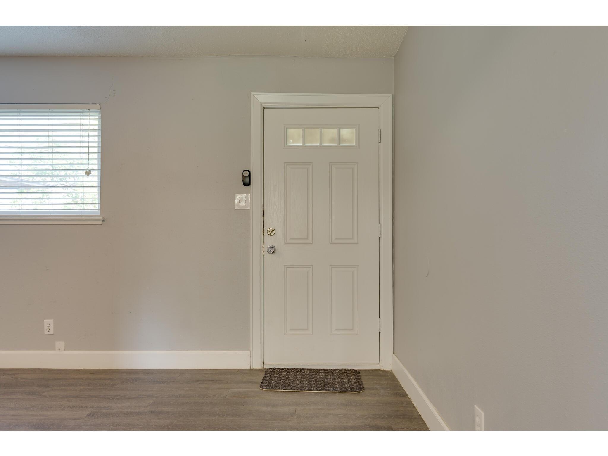 1606 Parker LN — photo 5