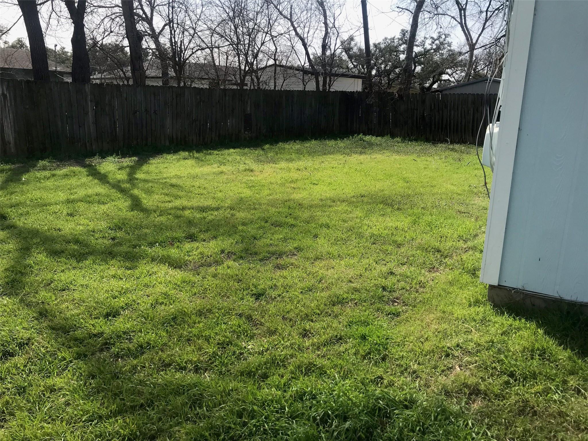 1405 Circle DR — photo 3
