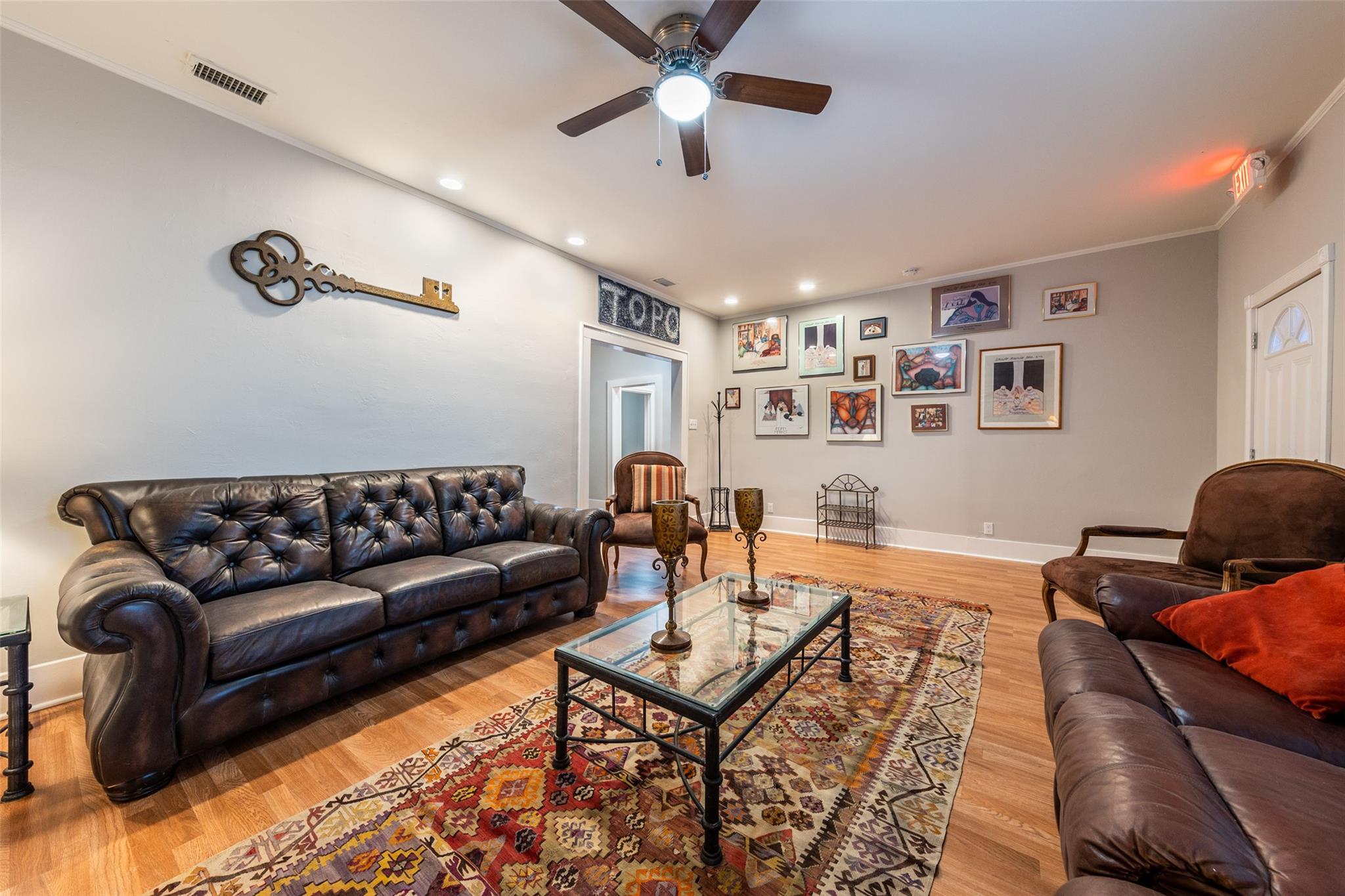 2511 San Gabriel ST — photo 4