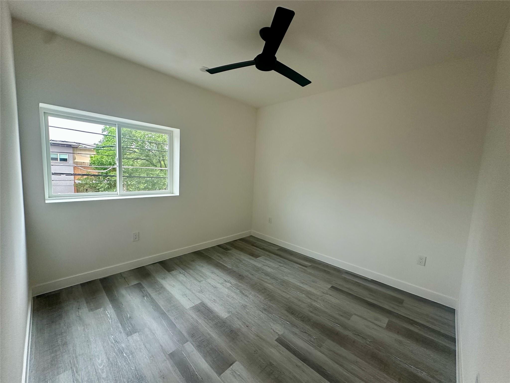 1309 Chicon ST #202 — photo 4