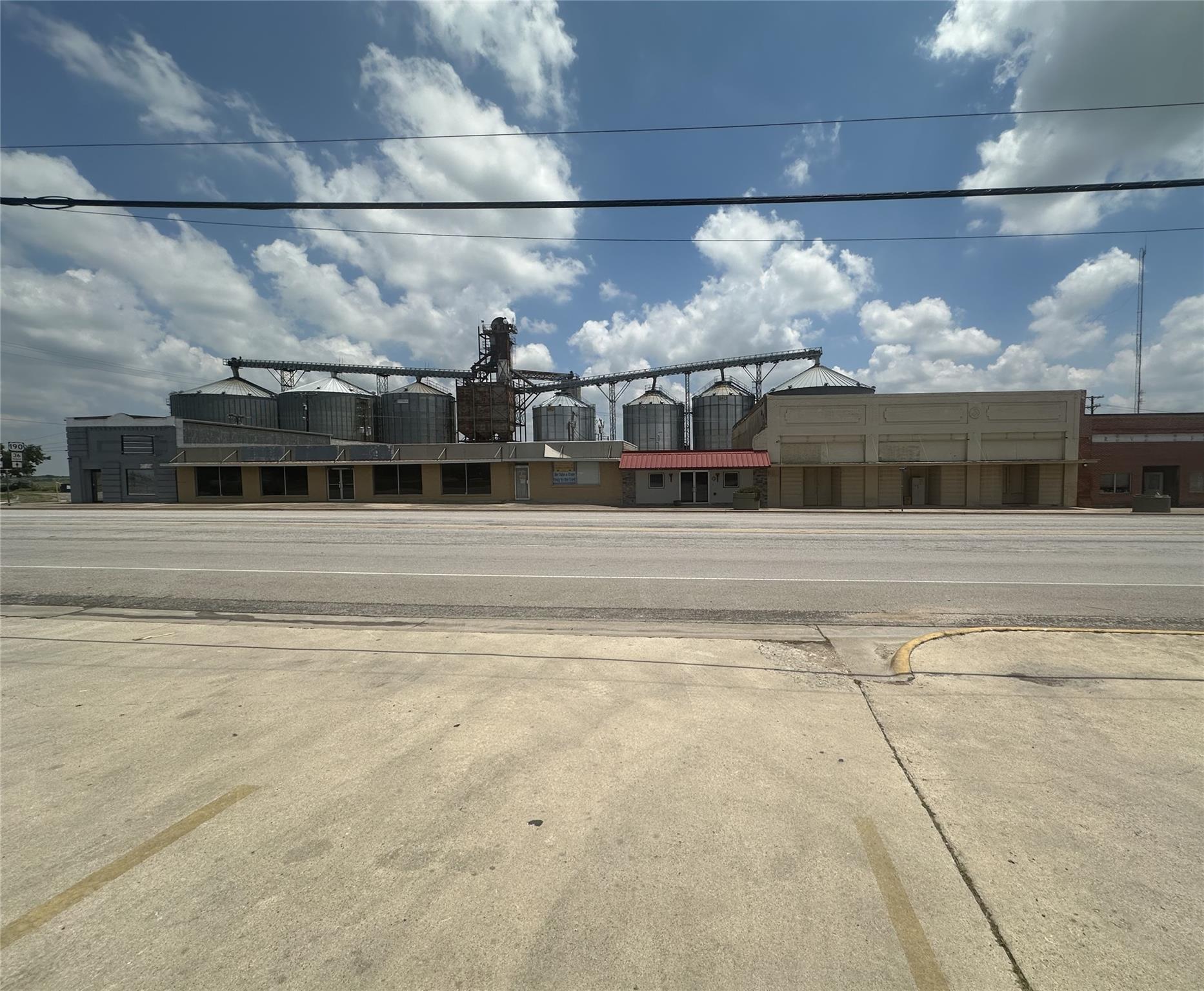 8 Mesquite Ave