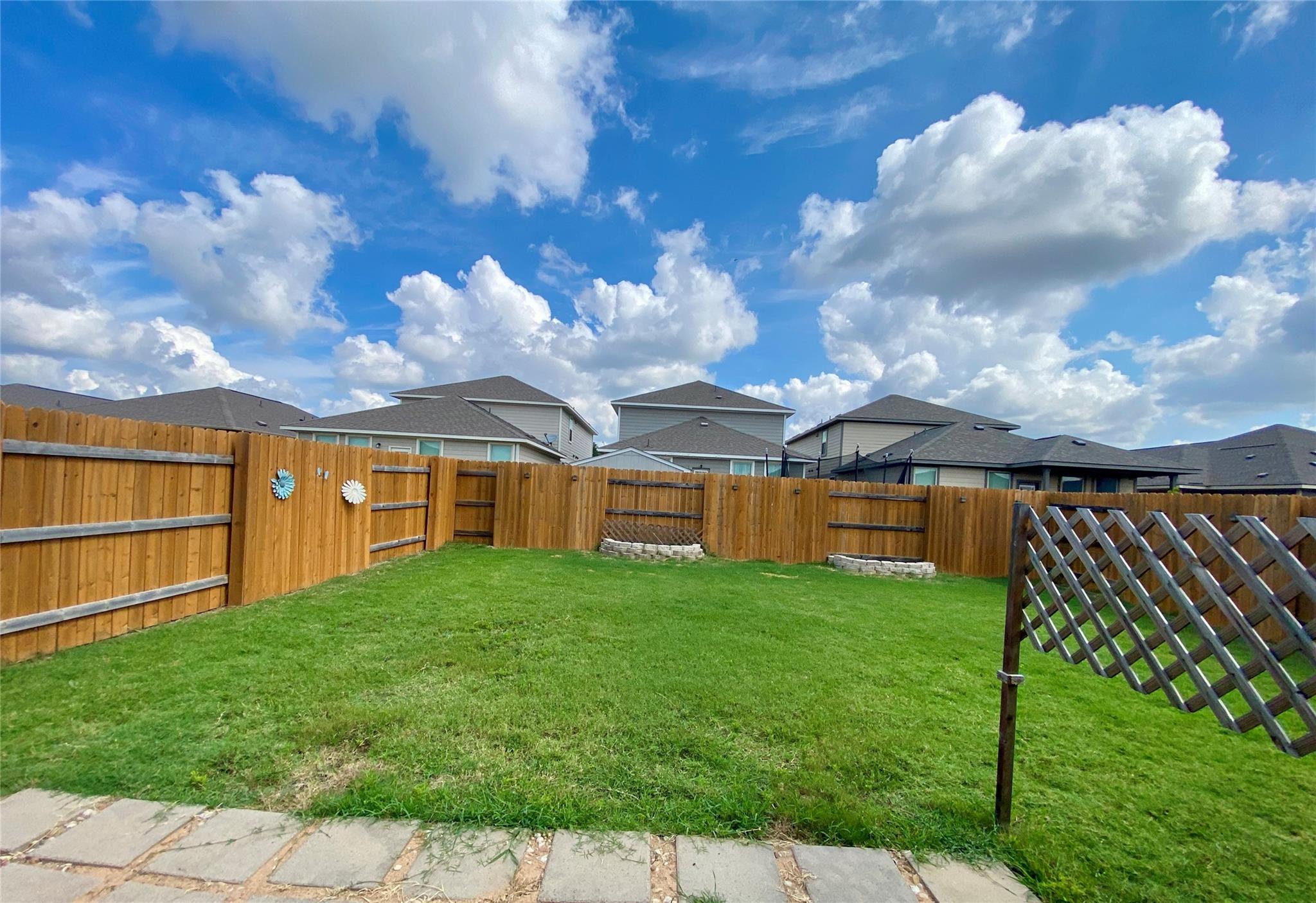 329 Trellis BLVD — photo 4