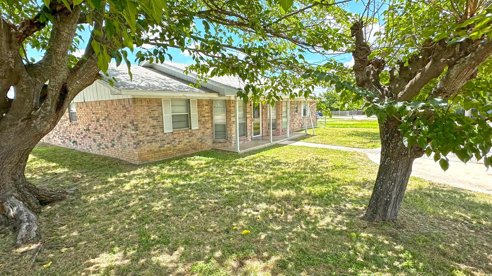 2229 Wheeler Ave — photo 4