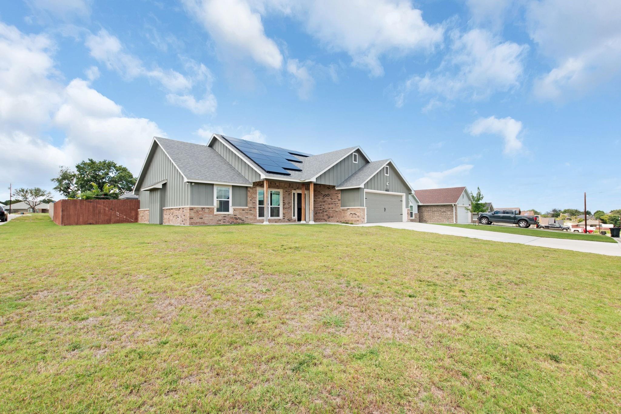 1123 Limestone DR — photo 3