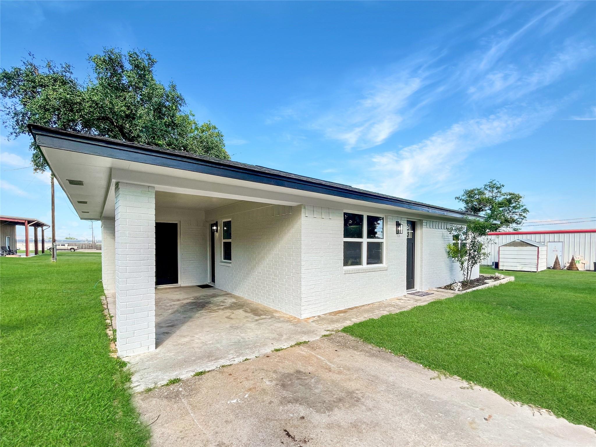 206 Summit ST — photo 3