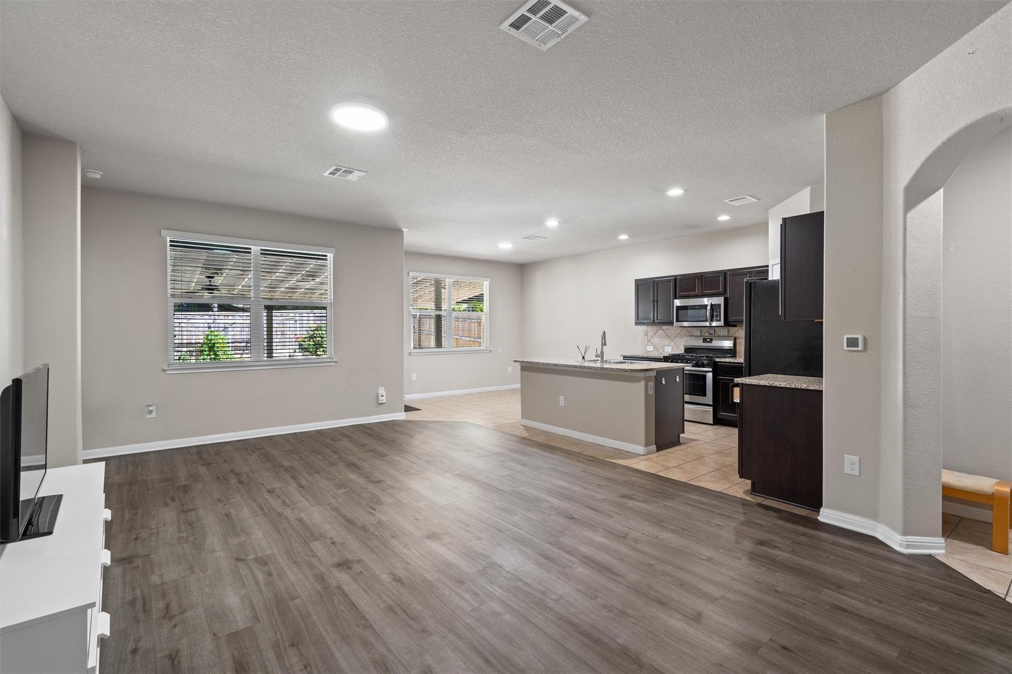 13809 Harrisglenn DR — photo 3