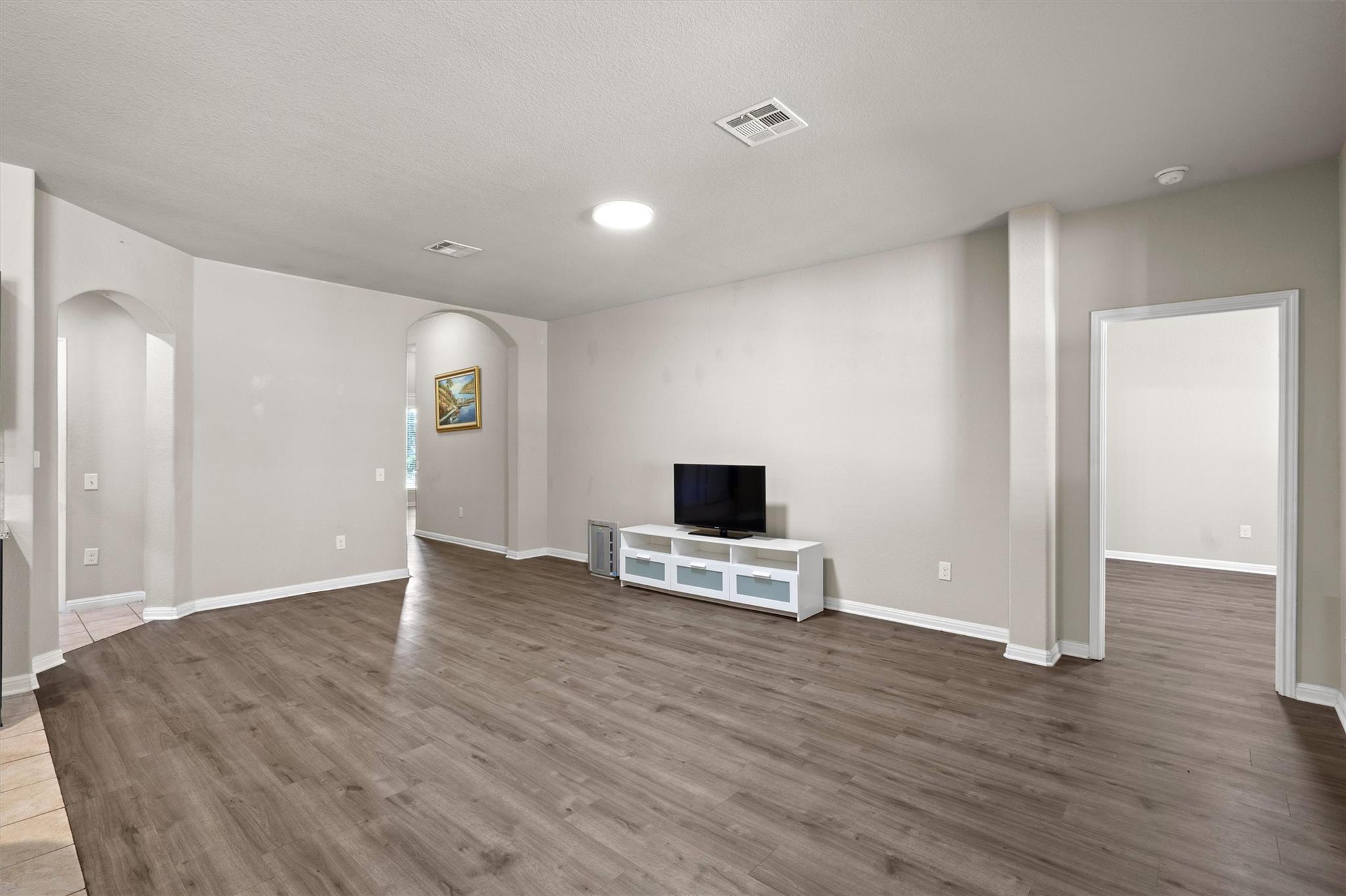 13809 Harrisglenn DR — photo 5