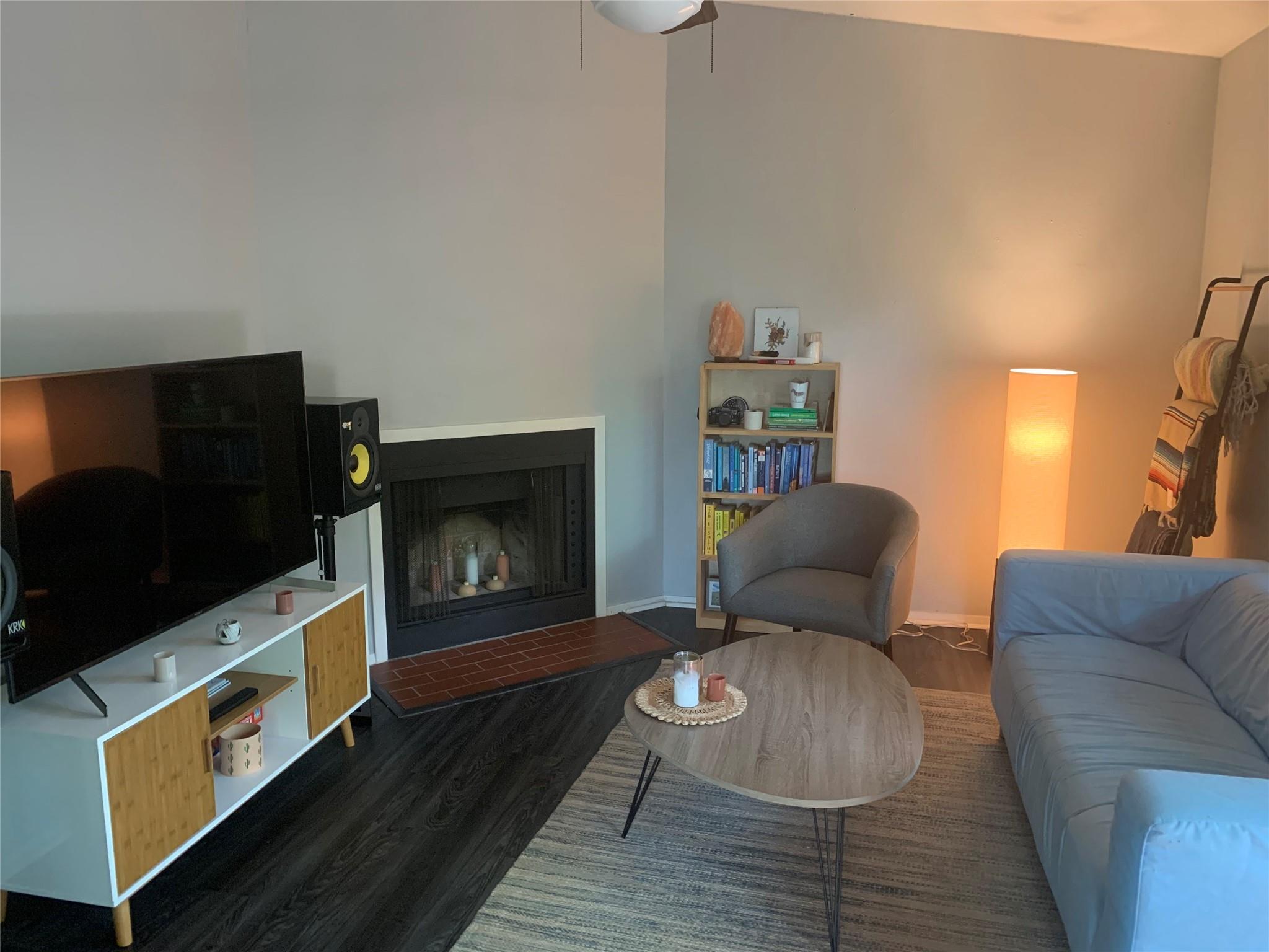 816 Ramble LN #B — photo 5