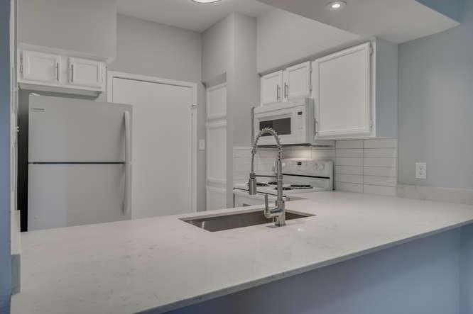 2901 San Jacinto BLVD #306 — photo 4