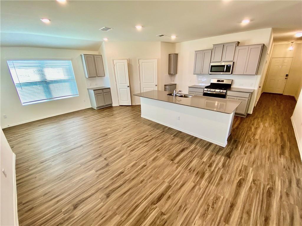 21313 Wilmiller LN — photo 4
