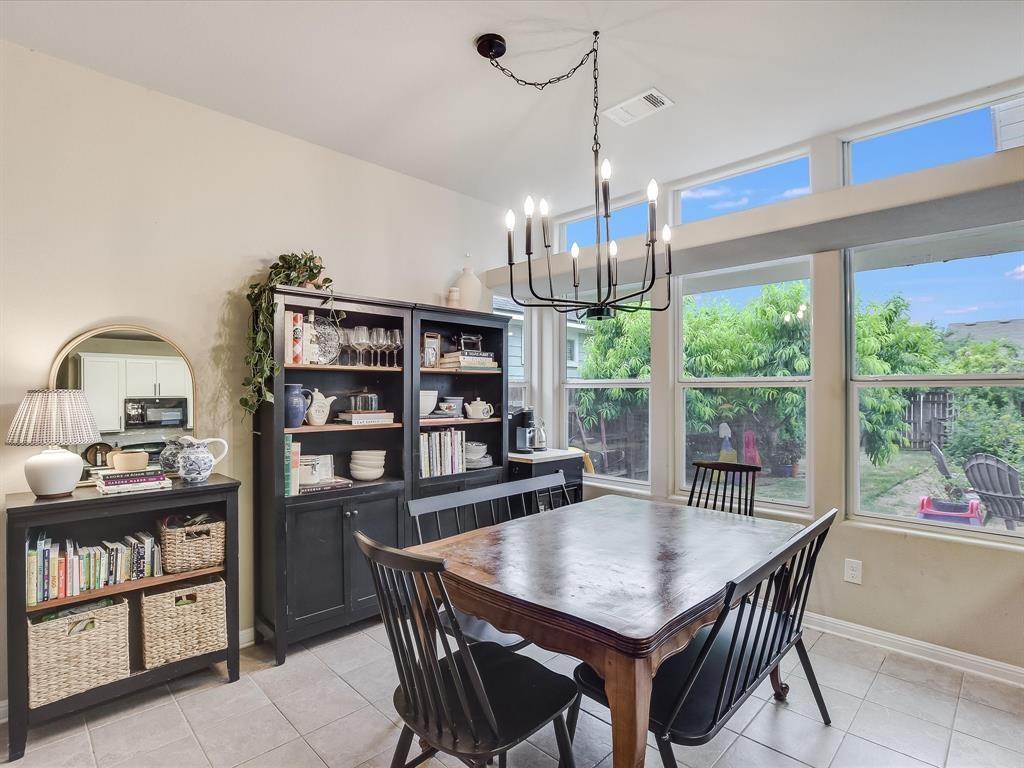 305 Trestle Tree ST — photo 3