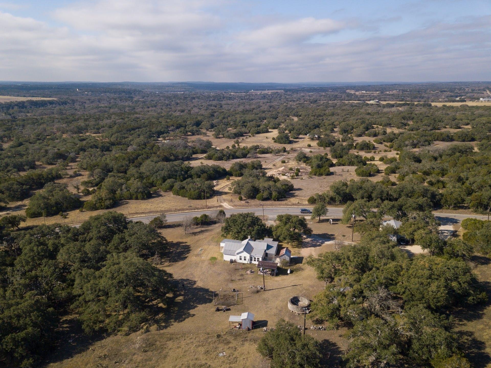 22100 Fm 150 — photo 3