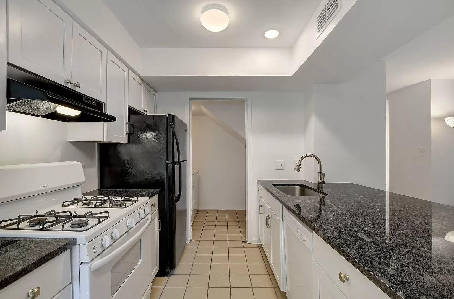 5807 Cougar DR #C — photo 5