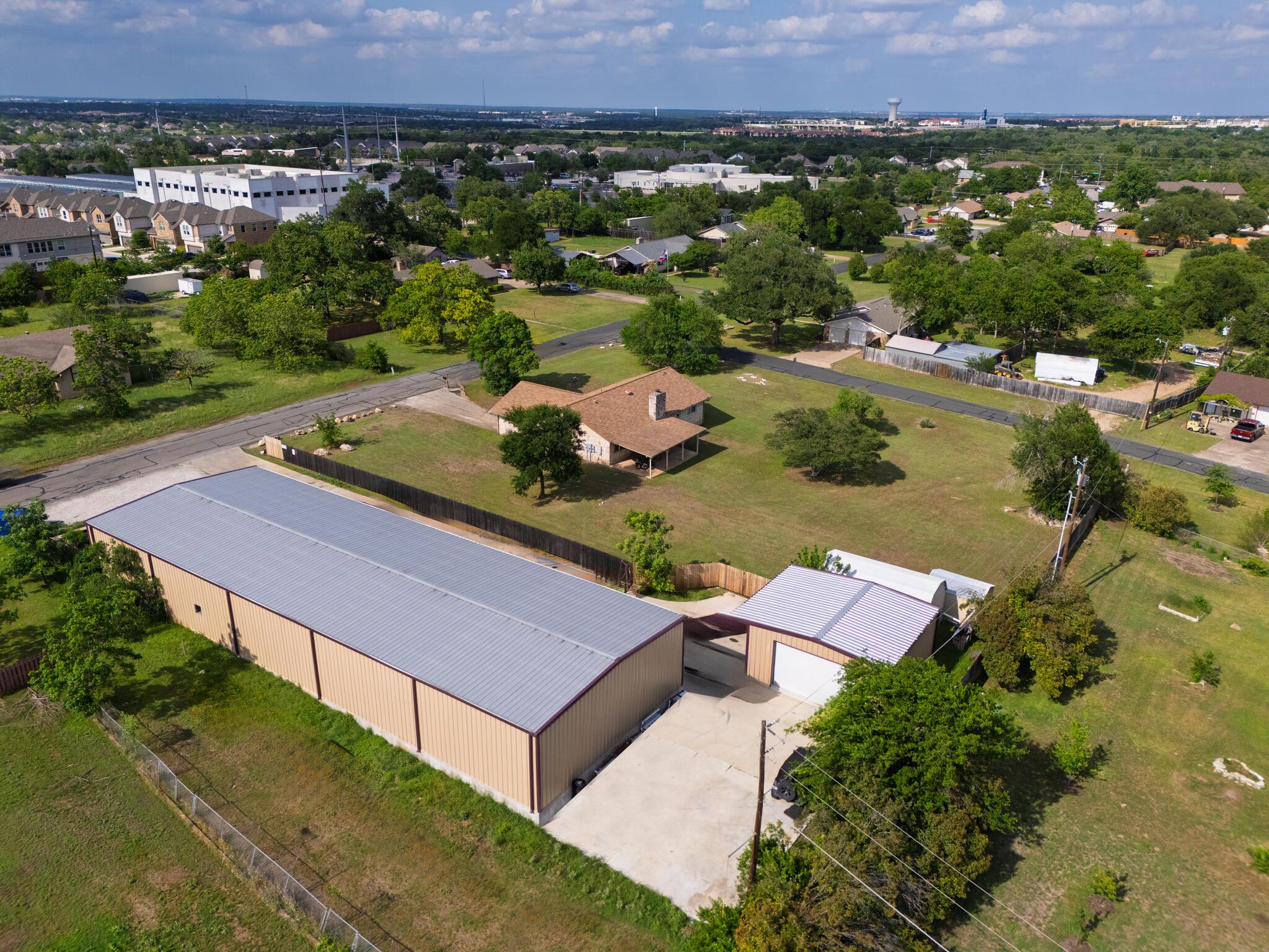 1612 Shenandoah DR — photo 3