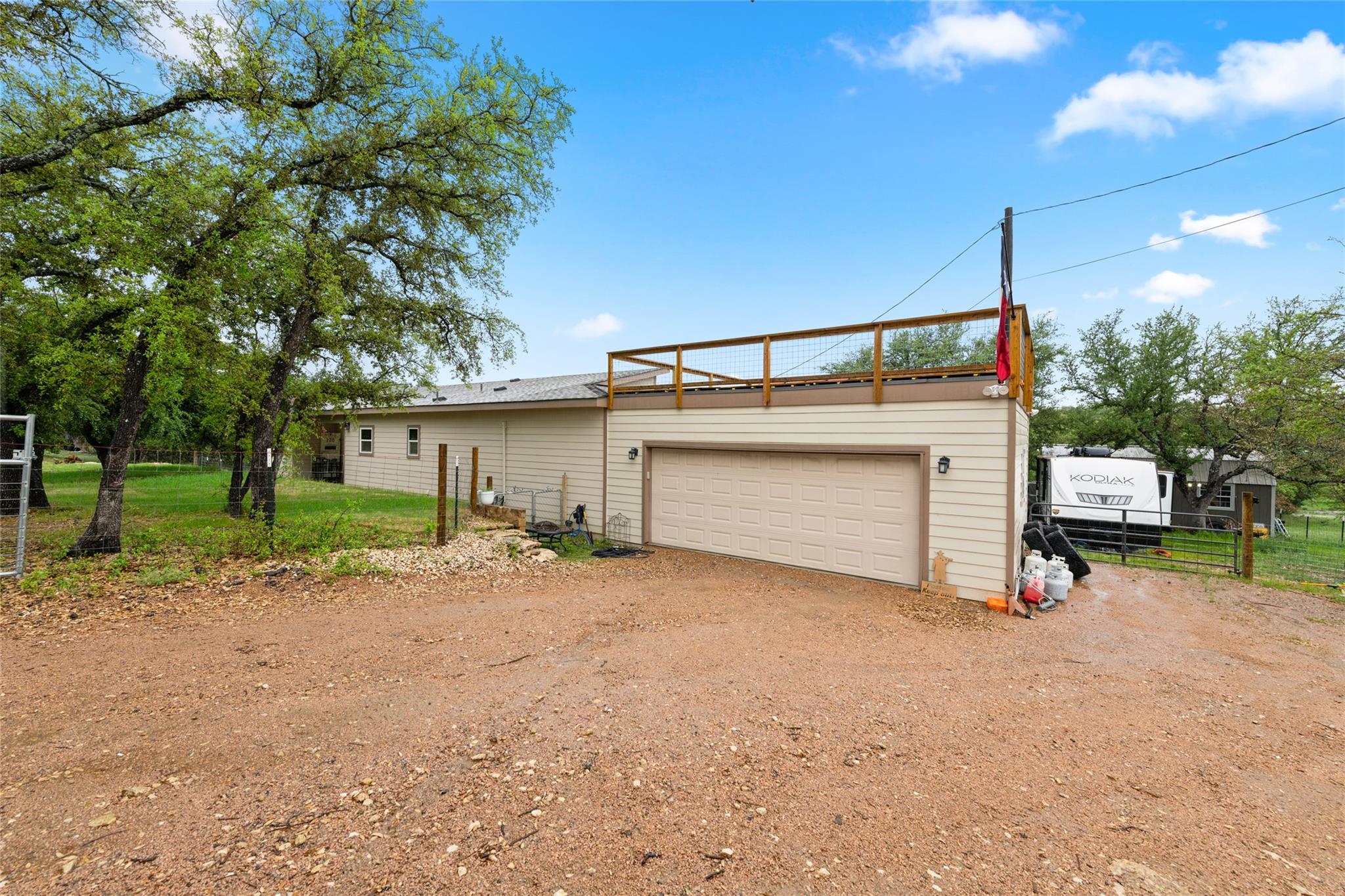 220 Creedmore DR — photo 3